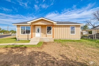 304 E 22nd St, San Angelo, TX 76903