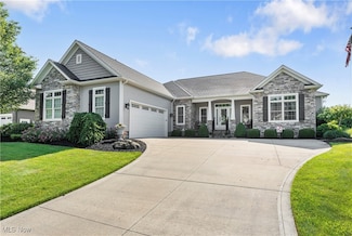 7406 Rolling Green Ave NW, Massillon, OH 44646