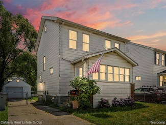 520 E Jarvis Ave, Hazel Park, MI 48030