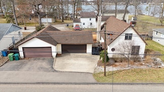 1375 Woodland Beach, Battle Creek, MI 49014