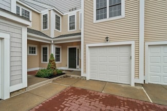 34 Village Dr, Quincy, MA 02169