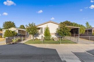 45465 25th St E Unit 135, Lancaster, CA 93535