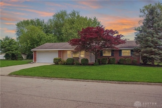4948 Arrowhead Dr, Dayton, OH 45440