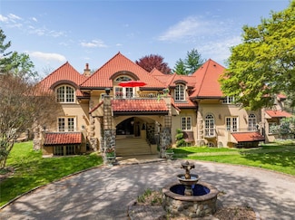 12 Sloanes Ct, Port Washington, NY 11050