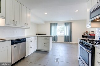 109 Country Ln, Lutherville Timonium, MD 21093
