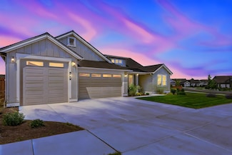 3639 NE Desert Juniper Ln, Bend, OR 97701
