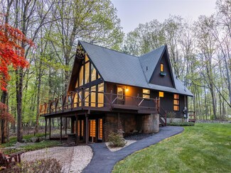 61 Reinhardt Rd, Middletown, NY 10940