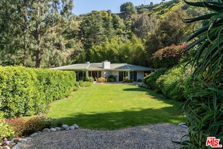 1726 Stone Canyon Rd, Los Angeles, CA 90077