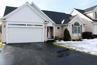 61 Hillview Ln, Whitinsville, MA 01588