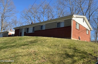135 Highpoint Rd, Middlesboro, KY 40965