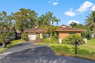 2269 Nova Village Dr, Davie, FL 33317
