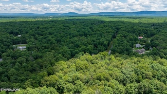 5011 Ostego Dr, Crossville, TN 38572