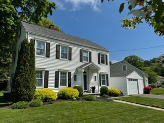 11 Madison Cir, Greenfield, MA 01301