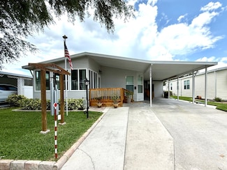 3413 Whistle Stop Ln, Valrico, FL 33594