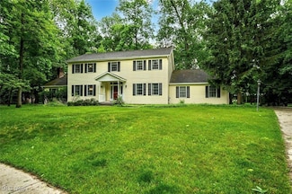 808 Woodhaven Ln, Medina, OH 44256