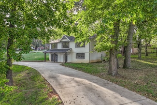 556 Briarwood Ct, Clarksville, TN 37040