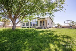 9519 Sleepy Hollow Dr, Melba, ID 83641