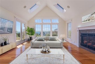30 Bonnet View Dr, Jamestown, RI 02835