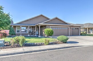 2593 St James Way, Central Point, OR 97502