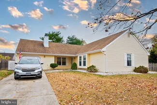 26 Oakwood Place, Swedesboro, NJ 08085