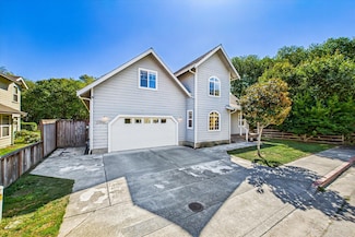 2700 Meadow Creek Way, Arcata, CA 95521