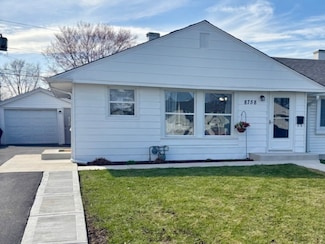 8758 S Corcoran Rd Unit 2, Hometown, IL 60456