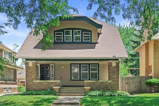 2430 N Grant Blvd, Milwaukee, WI 53210