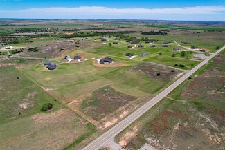 2 E Highway 54 (1046 Rd) Hwy, Weatherford, OK 73096
