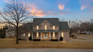 106 Lofgren Dr, Mediapolis, IA 52637