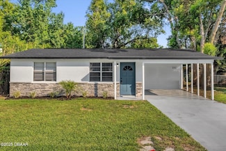 461 Brentwood Dr, Daytona Beach, FL 32117