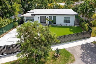 1320 N Biscayne Point Rd, Miami Beach, FL 33141