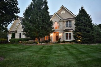 7N255 Windsor Dr, Saint Charles, IL 60175