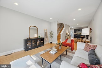 1639 Francis St, Philadelphia, PA 19130