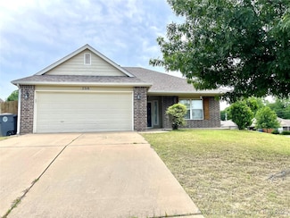 2318 W 33rd St N, Tulsa, OK 74127