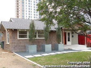 122 Davis Ct, San Antonio, TX 78209