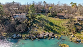 000 Riverview Dr, Mammoth Spring, AR 72554