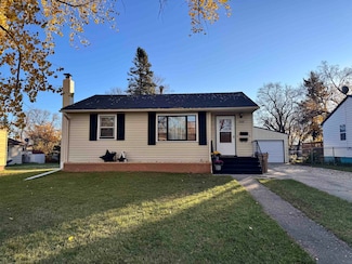 1501 1st St SE, Minot, ND 58701