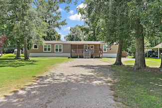 13106 Maplewood Ln, Old River-Winfree, TX 77535