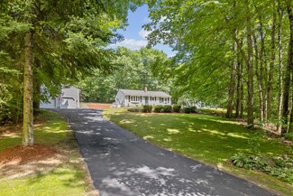 3 Overlook Dr, Sanford, ME 04073
