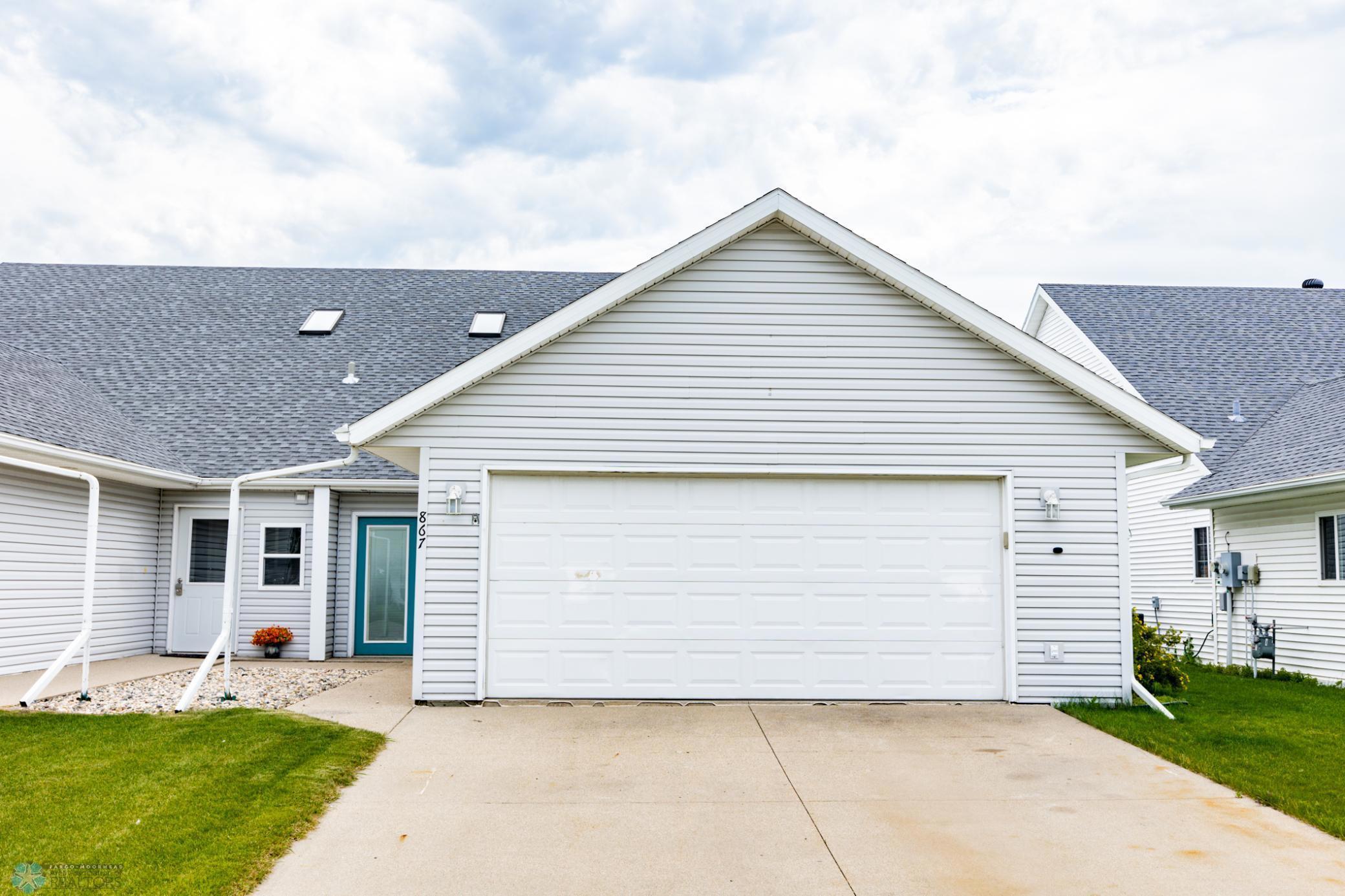 867 12 1 2 Ave W, West Fargo, ND 58078