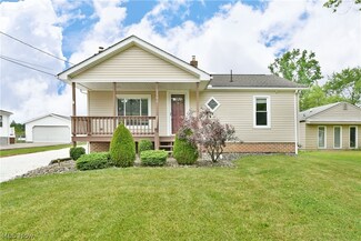 2188 High St NW, Warren, OH 44483