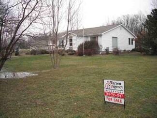6789 N Vermillion Dr, Cayuga, IN 47928