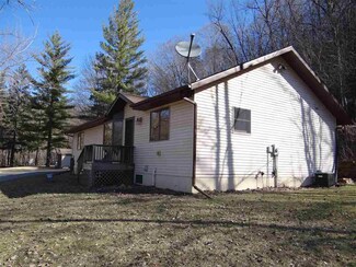 59270 Benhardt Ridge Rd, Eastman, WI 54626