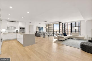 45 Sutton Square SW Unit 706, Washington, DC 20024