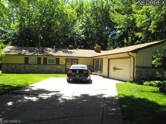 15 Nepahwin Dr, Eastlake, OH 44095
