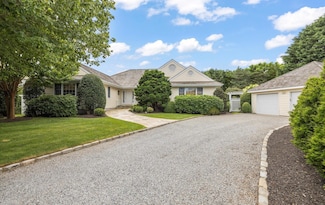 32 Cobblefield Ln, Southampton, NY 11968