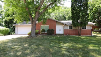 4117 Tallwood Ave, Rockford, IL 61114