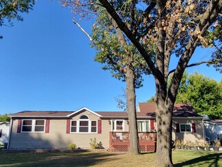 449 N Vernon Dr, Godley, IL 60407