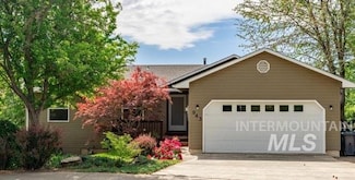 943 Colt Rd, Moscow, ID 83843