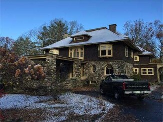 36 Tahattawan Rd, Littleton, MA 01460
